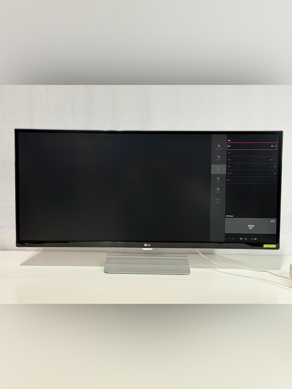 #360 LG 34UM94-P 34” UltraWide IPS Monitor 3440x1440 21:9 HDMI DP Thunderbolt